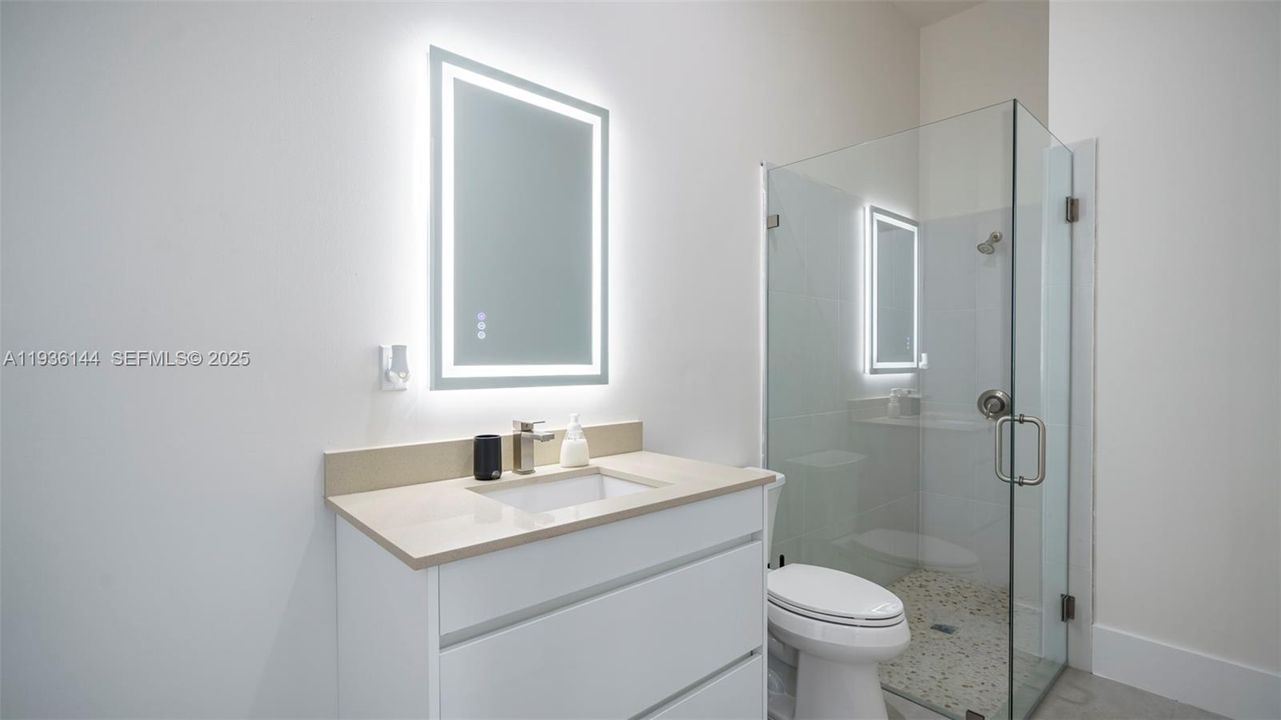 En Renta: $24,995 (8 camas, 7 baños, 5231 Pies cuadrados)