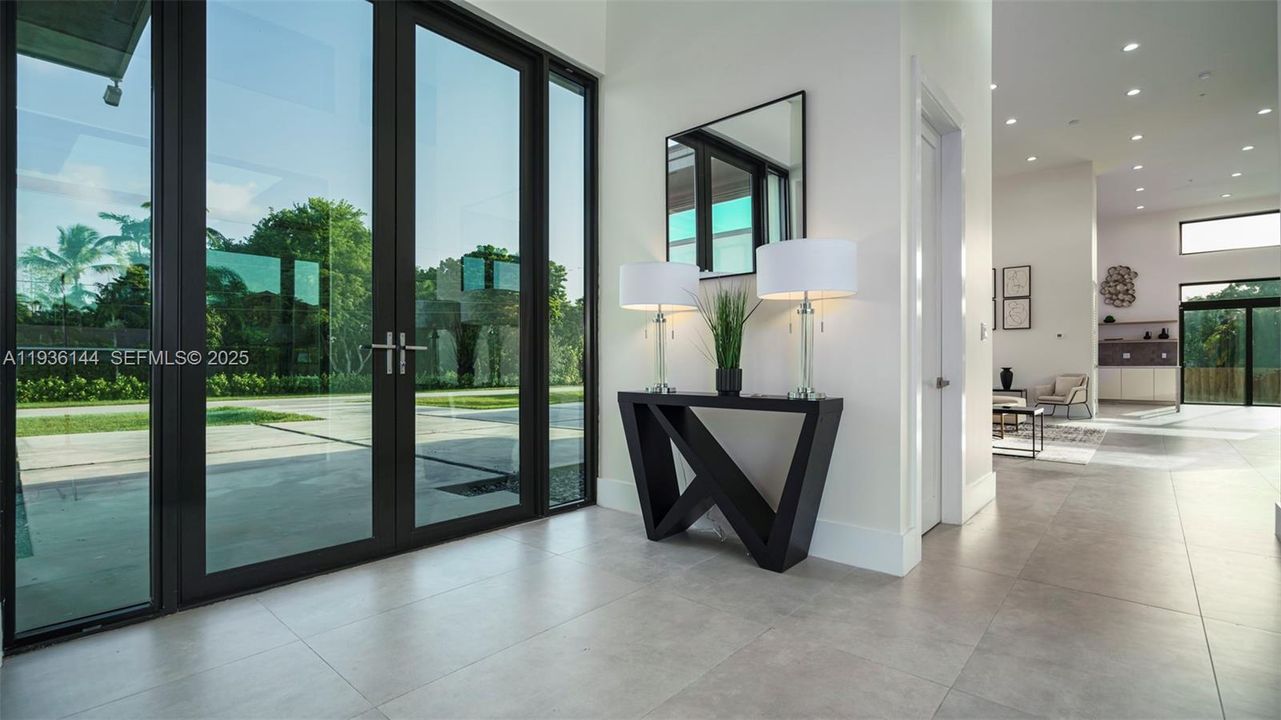 En Renta: $24,995 (8 camas, 7 baños, 5231 Pies cuadrados)