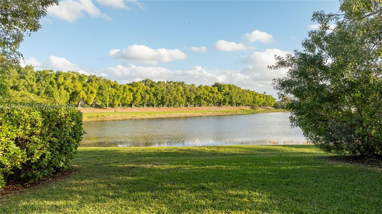 For Sale: $899,990 (5 beds, 3 baths, 2941 Square Feet)