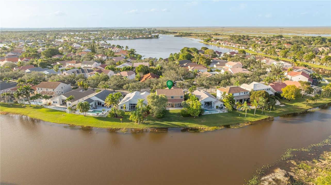 For Sale: $899,990 (5 beds, 3 baths, 2941 Square Feet)