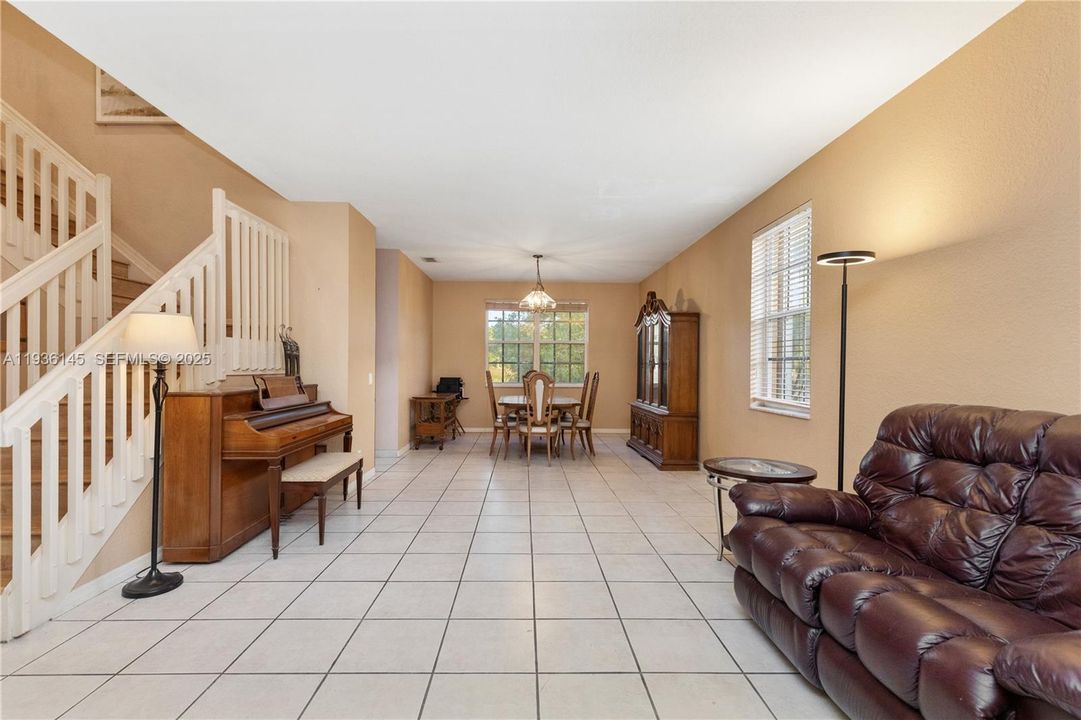 For Sale: $899,990 (5 beds, 3 baths, 2941 Square Feet)