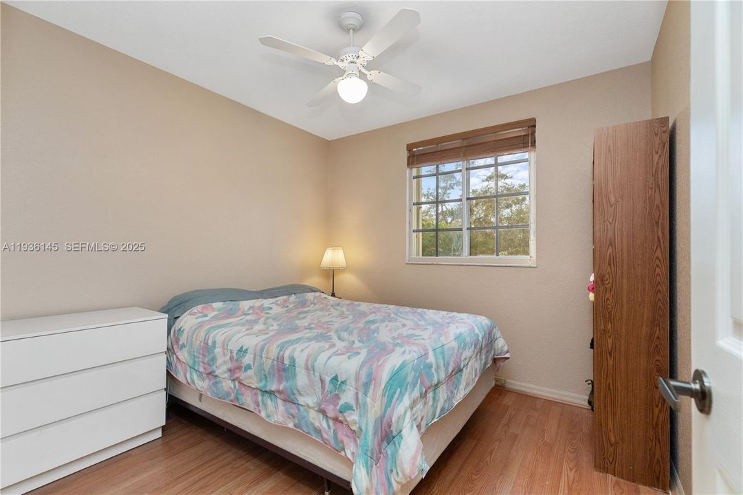 For Sale: $899,990 (5 beds, 3 baths, 2941 Square Feet)