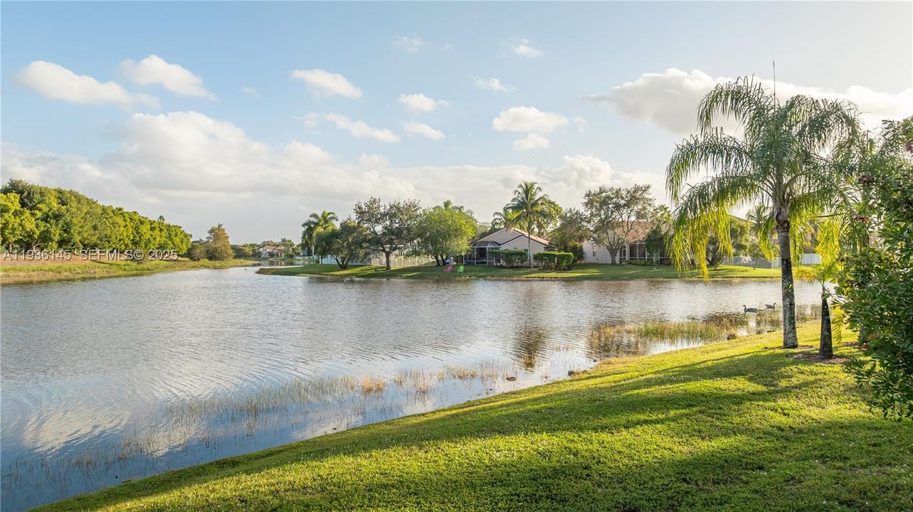 For Sale: $899,990 (5 beds, 3 baths, 2941 Square Feet)