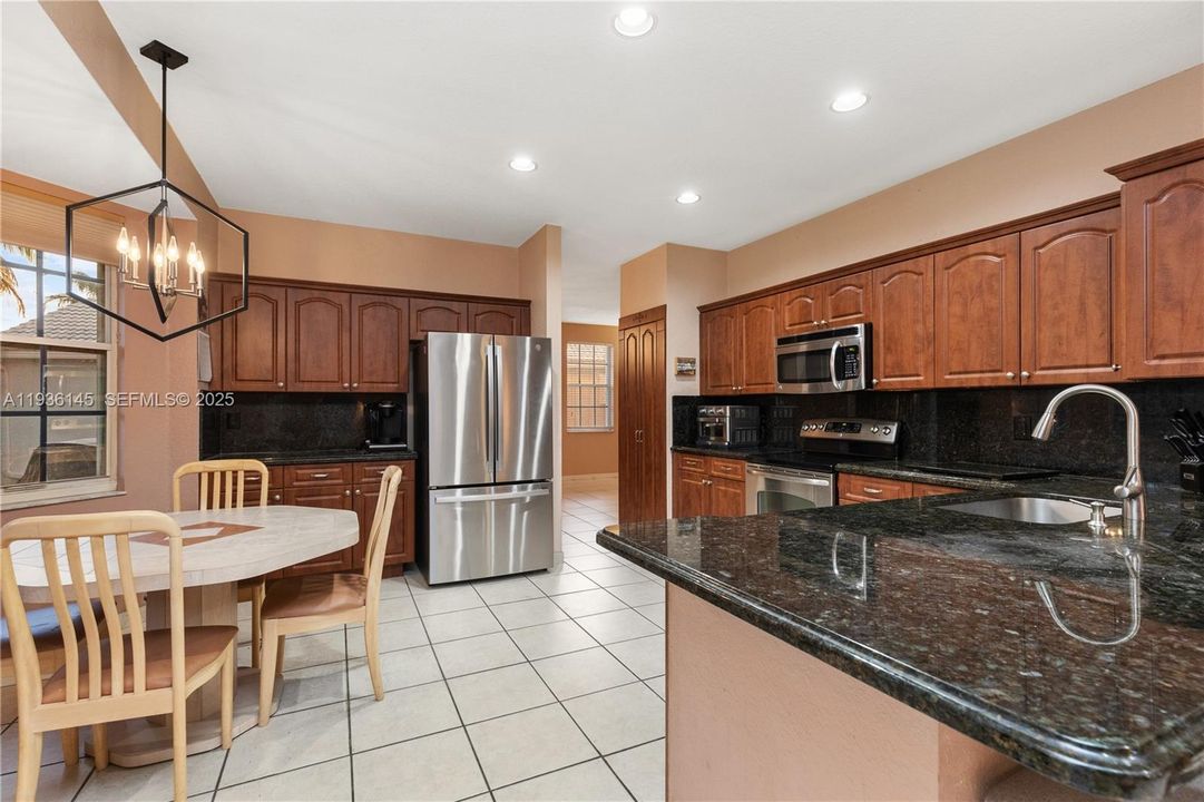 For Sale: $899,990 (5 beds, 3 baths, 2941 Square Feet)