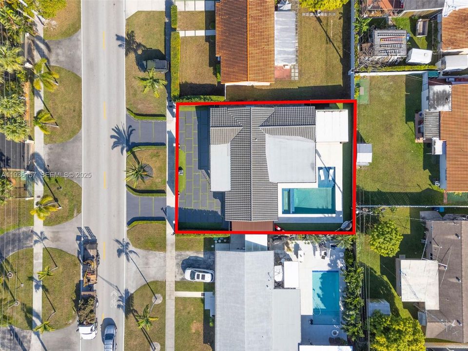 待售: $1,300,000 (4 贝兹, 3 浴室, 2004 平方英尺)