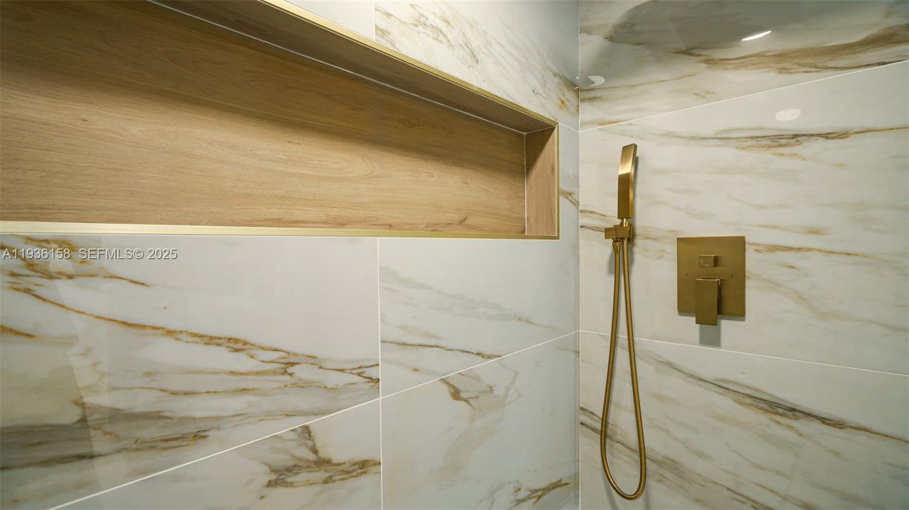 En Renta: $27,750 (9 camas, 6 baños, 8582 Pies cuadrados)