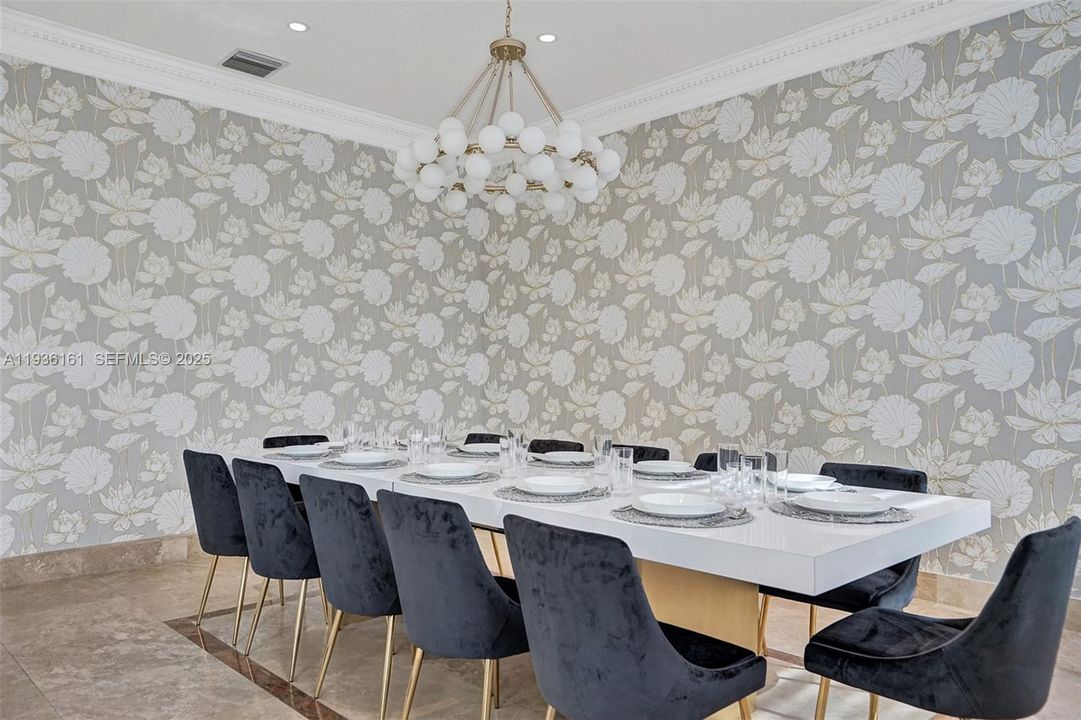 待售: $3,195,000 (9 贝兹, 6 浴室, 8368 平方英尺)