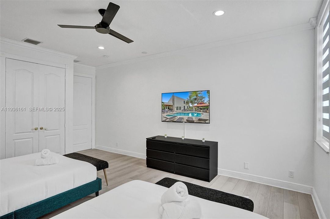 待售: $3,195,000 (9 贝兹, 6 浴室, 8368 平方英尺)