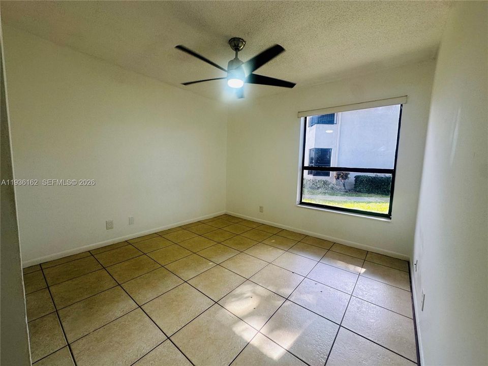 For Rent: $2,700 (3 beds, 2 baths, 1115 Square Feet)