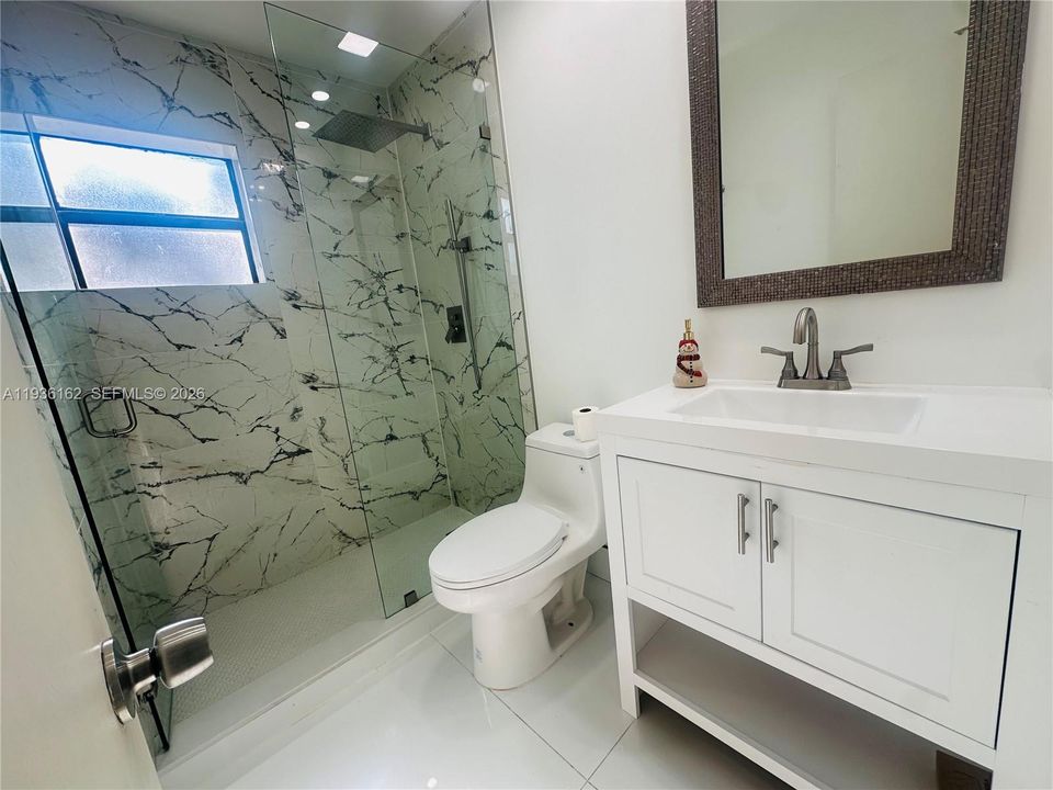 For Rent: $2,700 (3 beds, 2 baths, 1115 Square Feet)