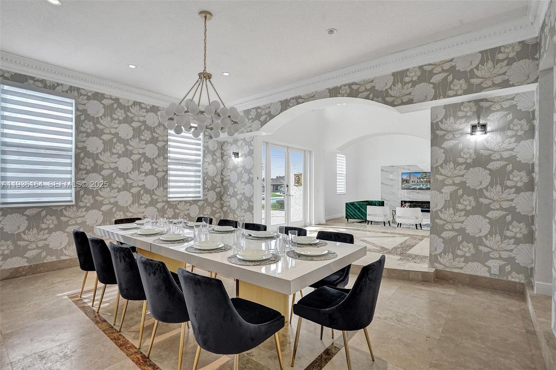 En Renta: $23,995 (9 camas, 6 baños, 8368 Pies cuadrados)