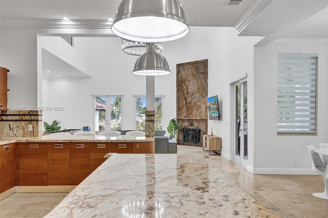 En Renta: $23,995 (9 camas, 6 baños, 8368 Pies cuadrados)