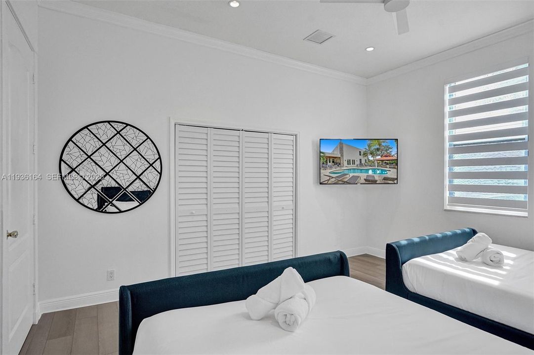 En Renta: $23,995 (9 camas, 6 baños, 8368 Pies cuadrados)