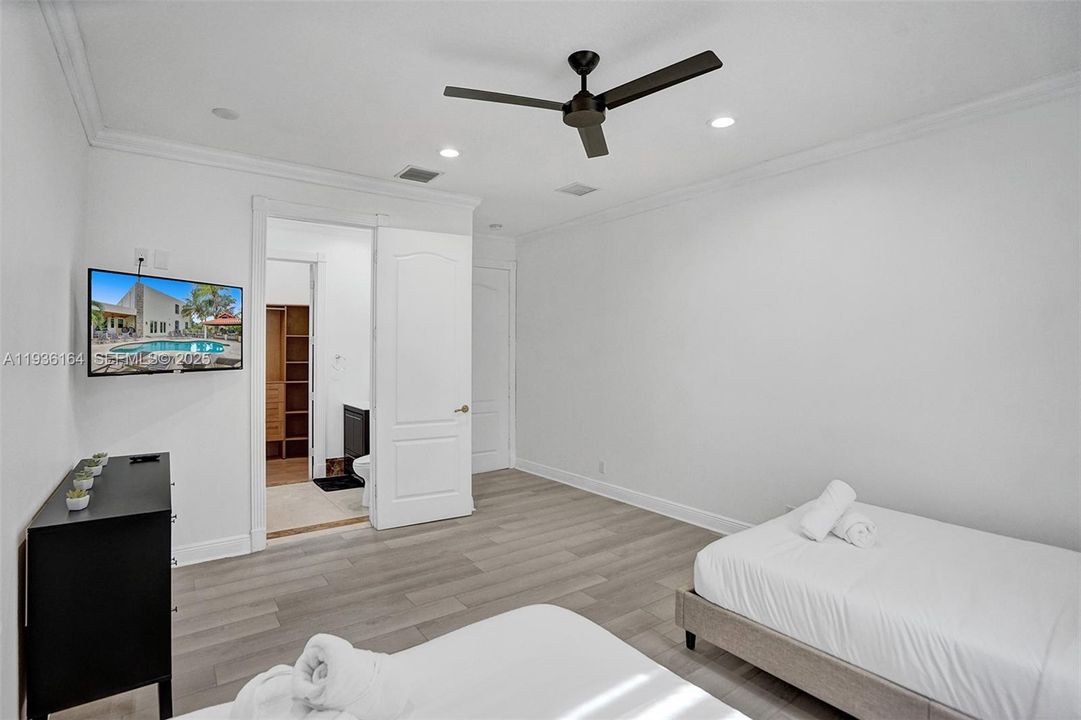 En Renta: $23,995 (9 camas, 6 baños, 8368 Pies cuadrados)