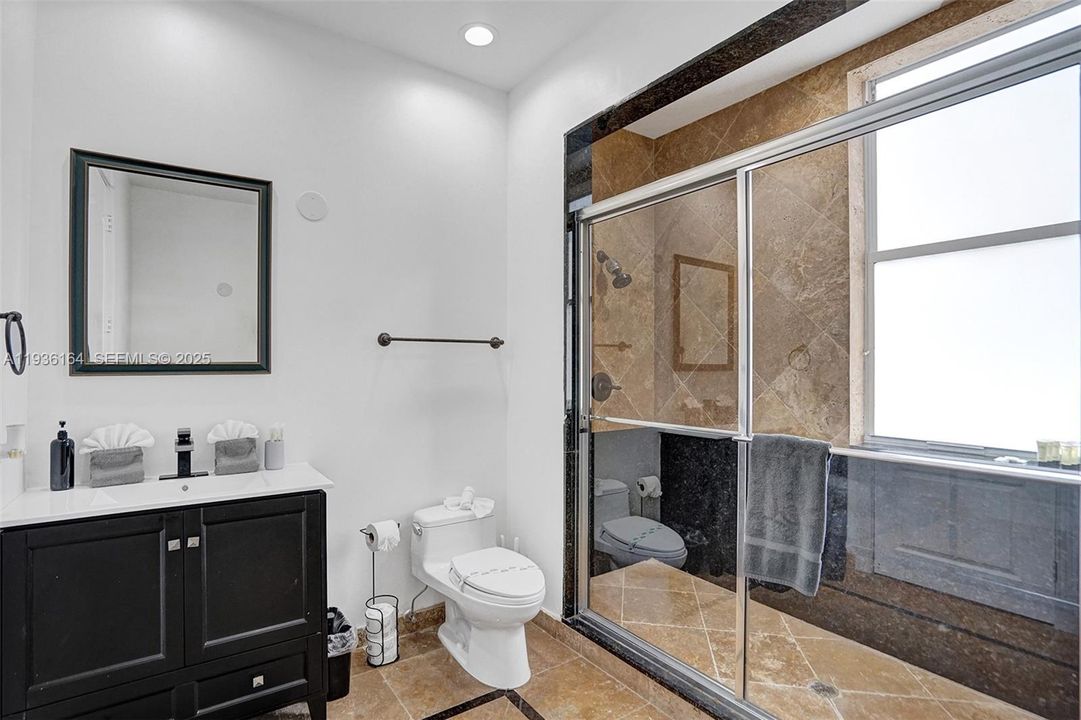 En Renta: $23,995 (9 camas, 6 baños, 8368 Pies cuadrados)