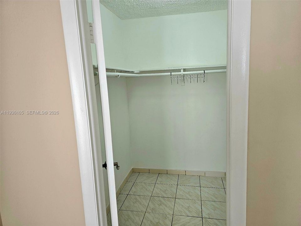 В аренду: $2,250 (2 спален, 2 ванн, 852 Квадратных фут)