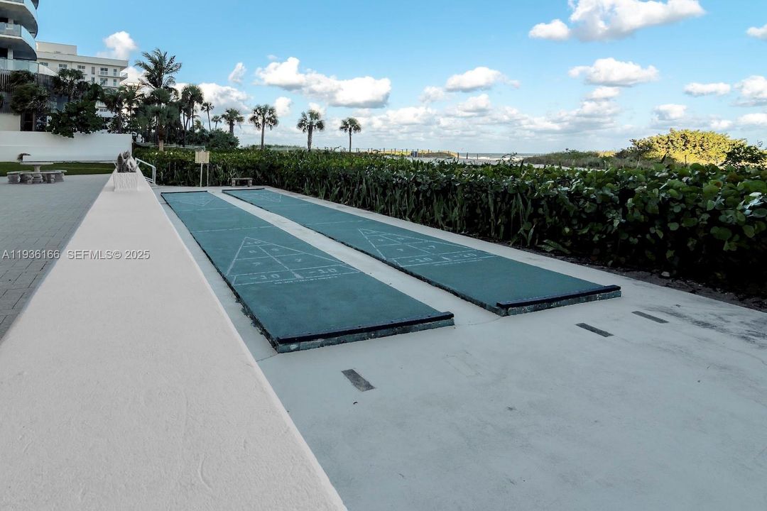 For Sale: $729,000 (2 beds, 2 baths, 1310 Square Feet)