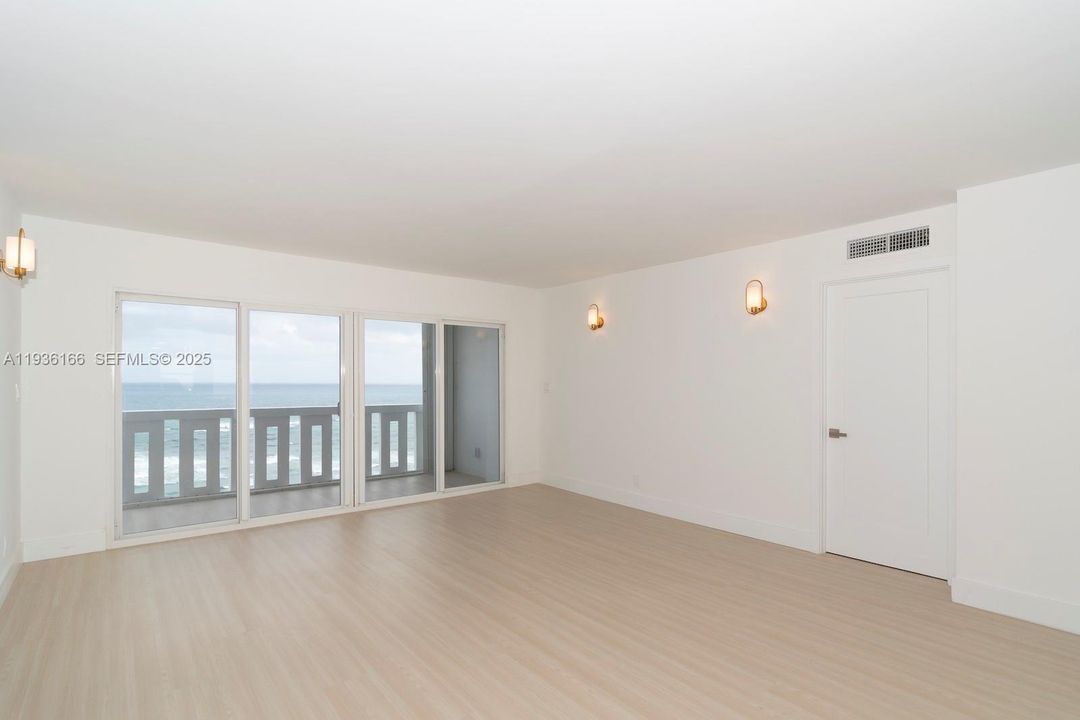 For Sale: $729,000 (2 beds, 2 baths, 1310 Square Feet)