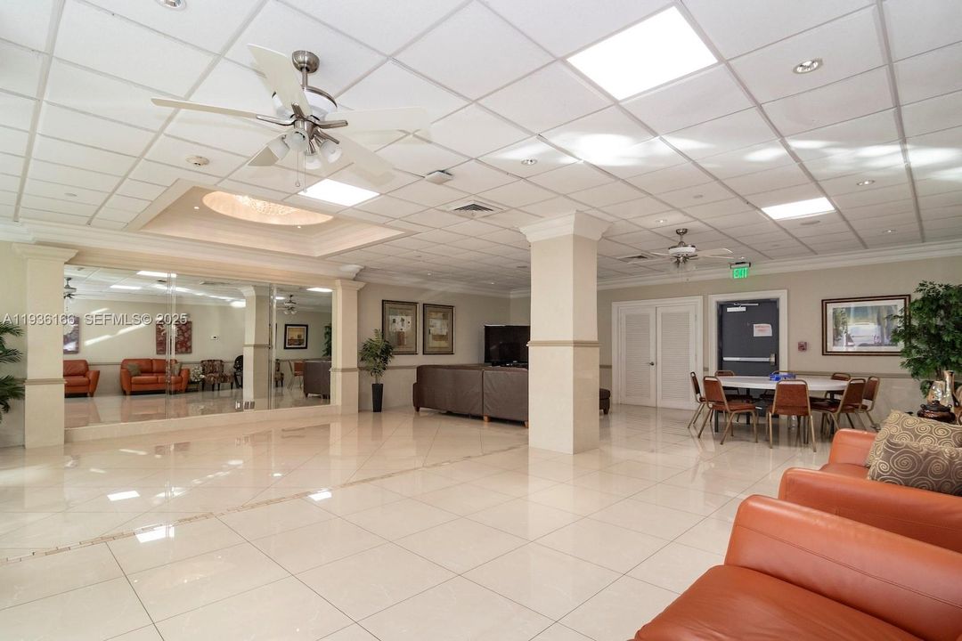 For Sale: $729,000 (2 beds, 2 baths, 1310 Square Feet)