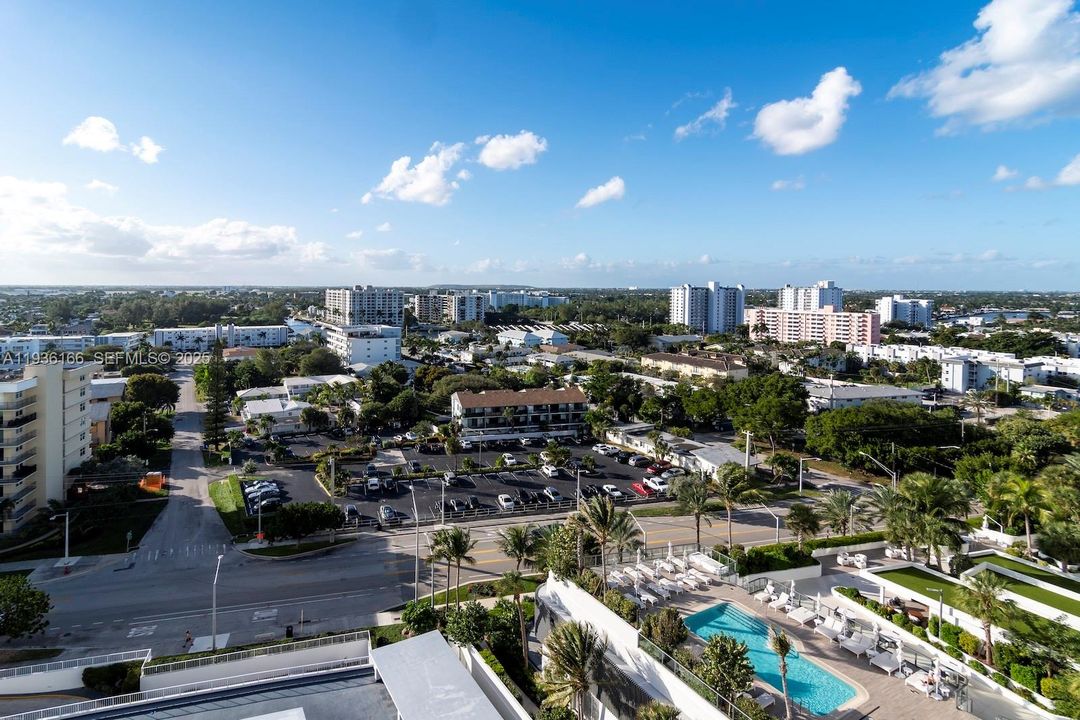 For Sale: $729,000 (2 beds, 2 baths, 1310 Square Feet)