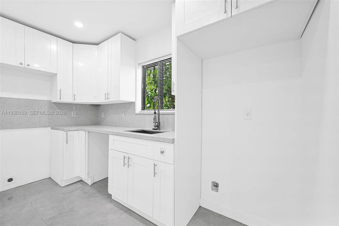 En Venta: $499,900 (3 camas, 3 baños, 1056 Pies cuadrados)