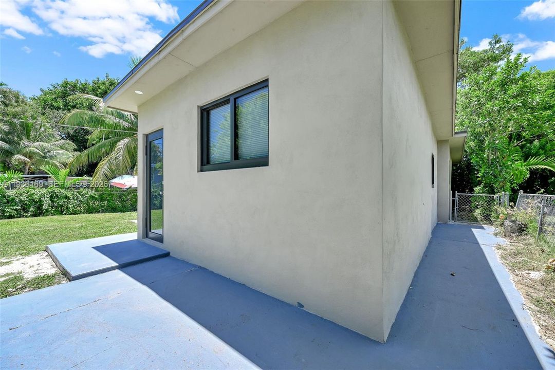 En Venta: $499,900 (3 camas, 3 baños, 1056 Pies cuadrados)