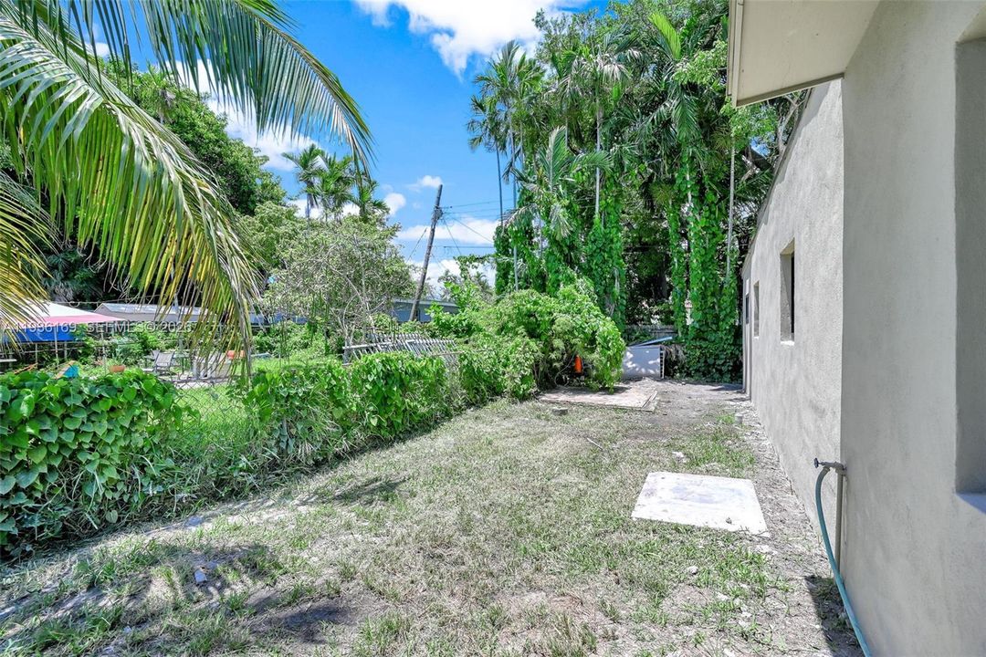 En Venta: $499,900 (3 camas, 3 baños, 1056 Pies cuadrados)