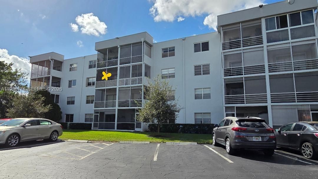 For Rent: $1,650 (2 beds, 2 baths, 868 Square Feet)