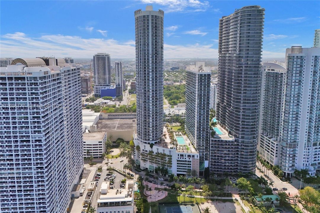 For Rent: $2,150 (0 beds, 1 baths, 508 Square Feet)