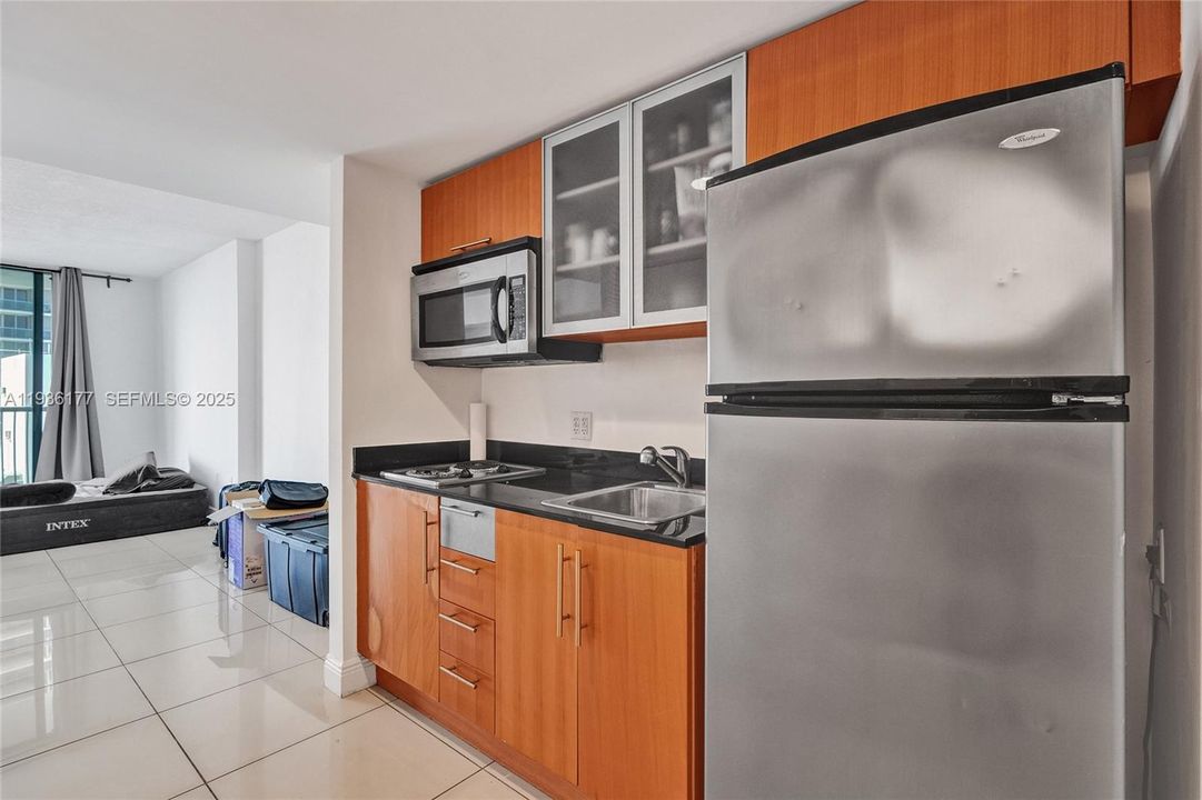 For Rent: $2,150 (0 beds, 1 baths, 508 Square Feet)