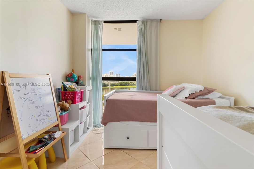 For Rent: $2,500 (2 beds, 2 baths, 1022 Square Feet)