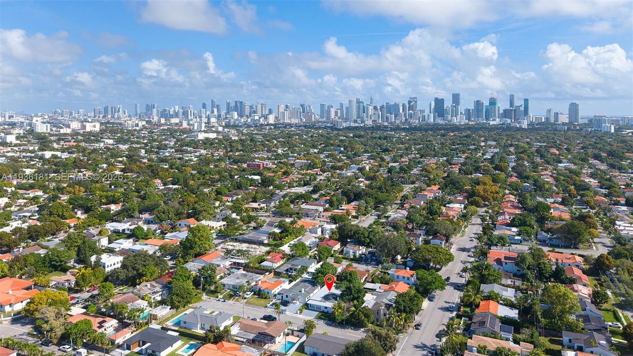 待售: $1,285,000 (4 贝兹, 3 浴室, 2020 平方英尺)