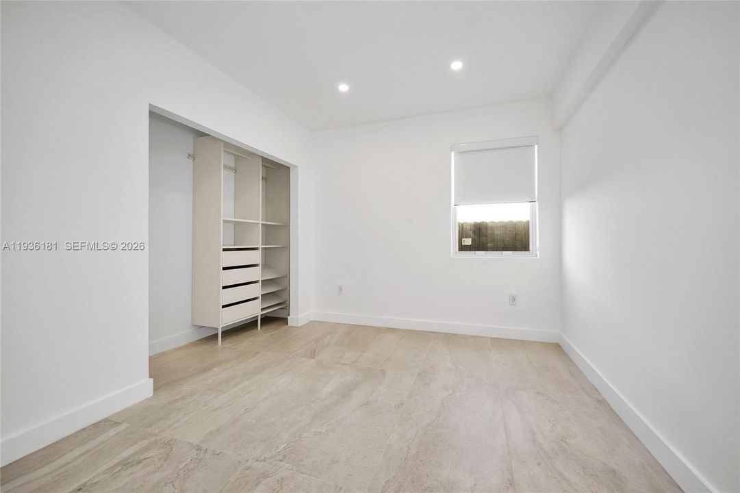 待售: $1,285,000 (4 贝兹, 3 浴室, 2020 平方英尺)