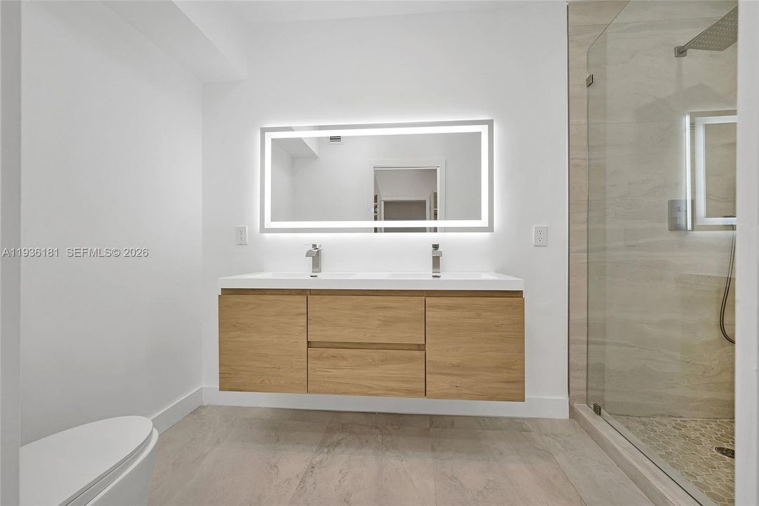 待售: $1,285,000 (4 贝兹, 3 浴室, 2020 平方英尺)