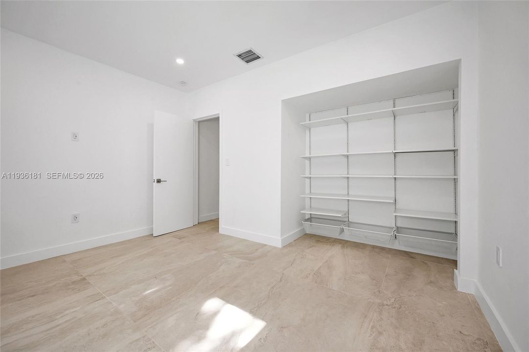 待售: $1,285,000 (4 贝兹, 3 浴室, 2020 平方英尺)