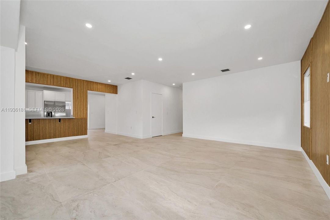 待售: $1,285,000 (4 贝兹, 3 浴室, 2020 平方英尺)