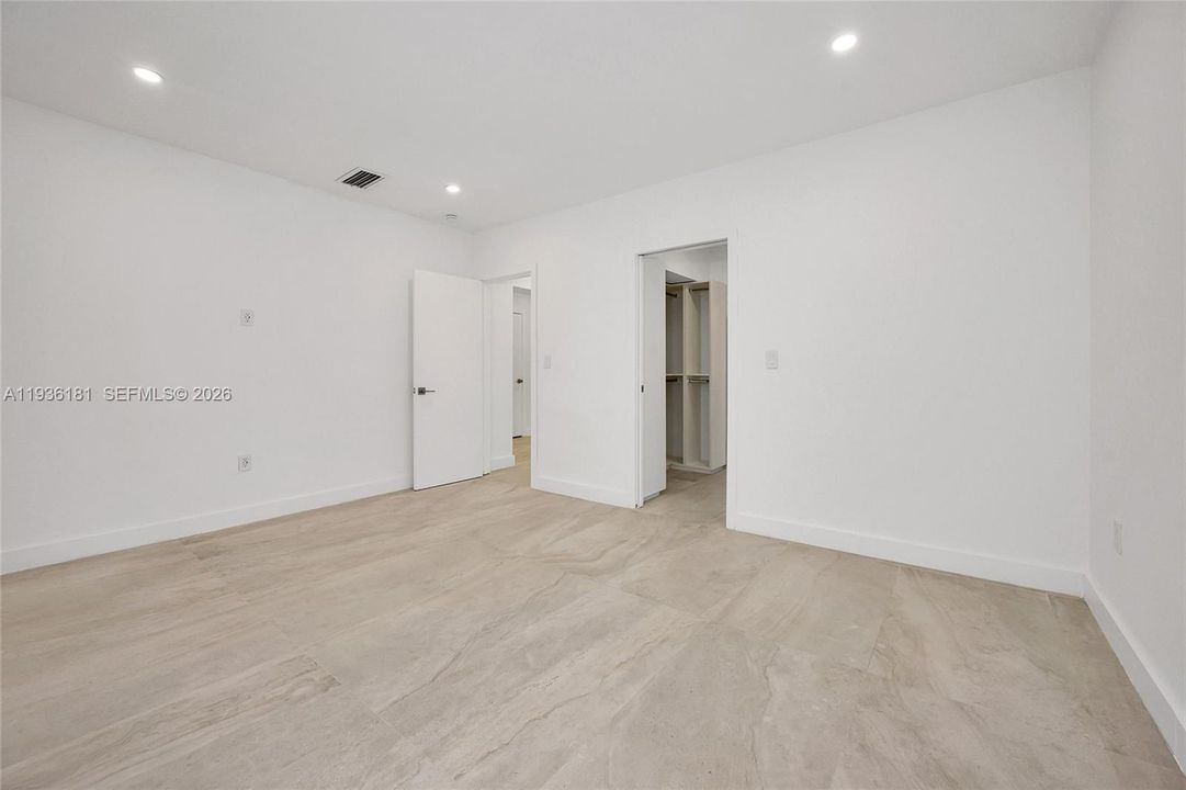 待售: $1,285,000 (4 贝兹, 3 浴室, 2020 平方英尺)