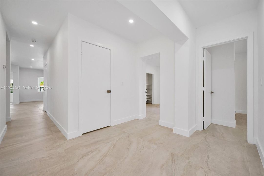 待售: $1,285,000 (4 贝兹, 3 浴室, 2020 平方英尺)