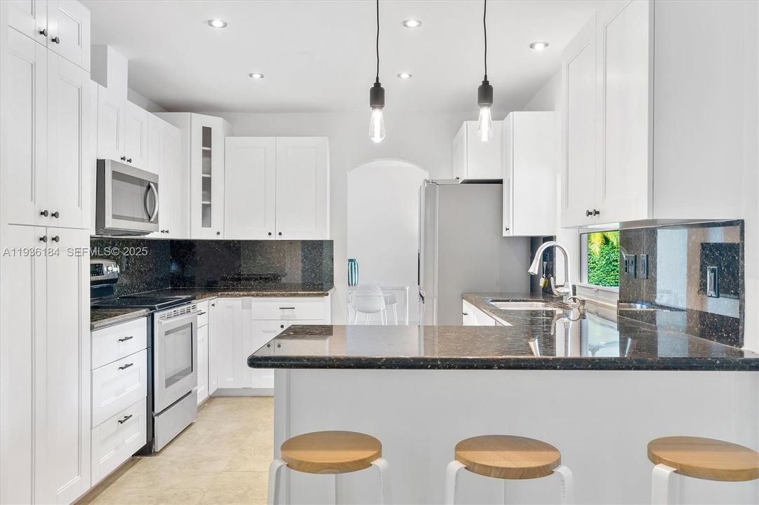 For Rent: $7,900 (4 beds, 2 baths, 2469 Square Feet)