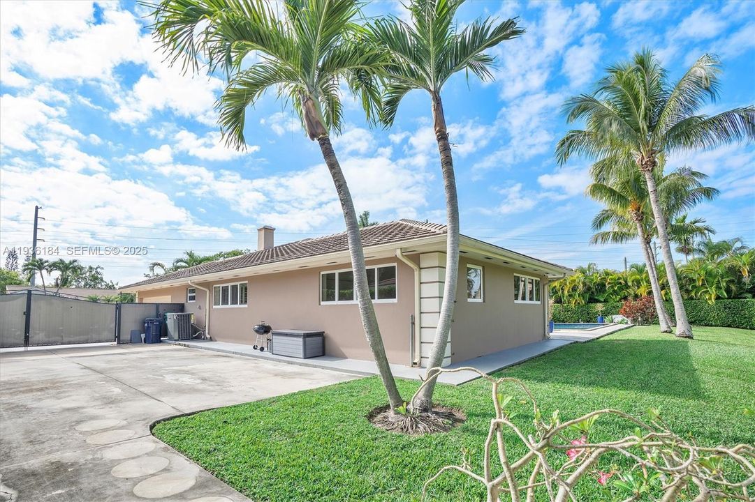 For Rent: $7,900 (4 beds, 2 baths, 2469 Square Feet)