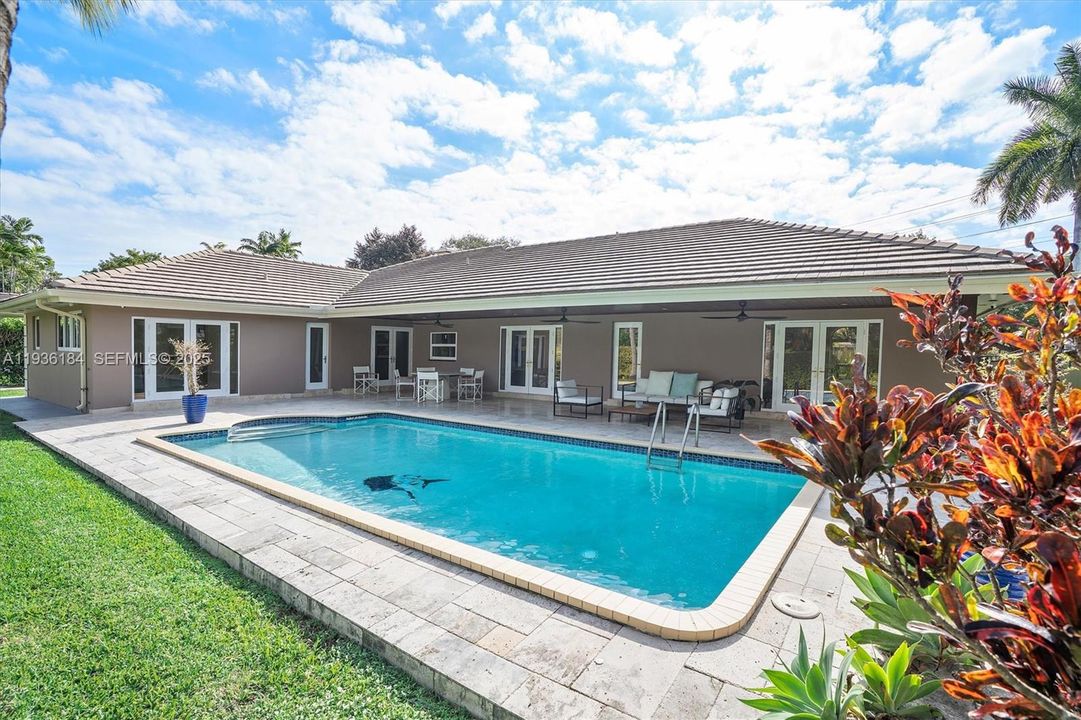 For Rent: $7,900 (4 beds, 2 baths, 2469 Square Feet)