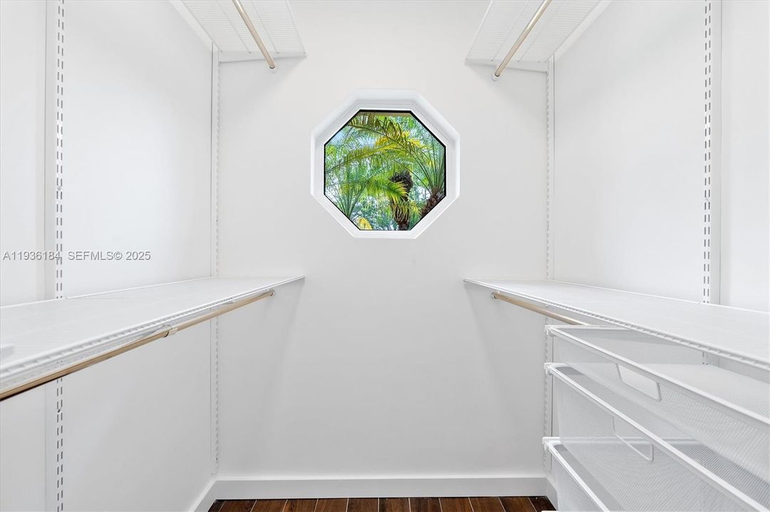 For Rent: $7,900 (4 beds, 2 baths, 2469 Square Feet)