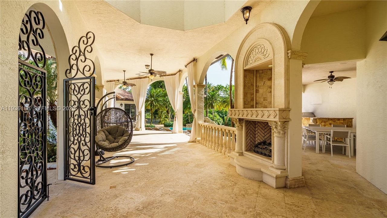 待售: $2,975,000 (8 贝兹, 5 浴室, 4958 平方英尺)