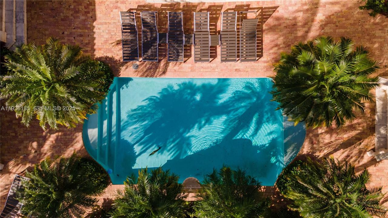 待售: $2,975,000 (8 贝兹, 5 浴室, 4958 平方英尺)