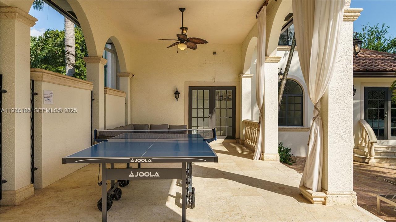 待售: $2,975,000 (8 贝兹, 5 浴室, 4958 平方英尺)