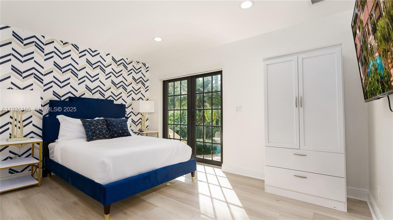 待售: $2,975,000 (8 贝兹, 5 浴室, 4958 平方英尺)