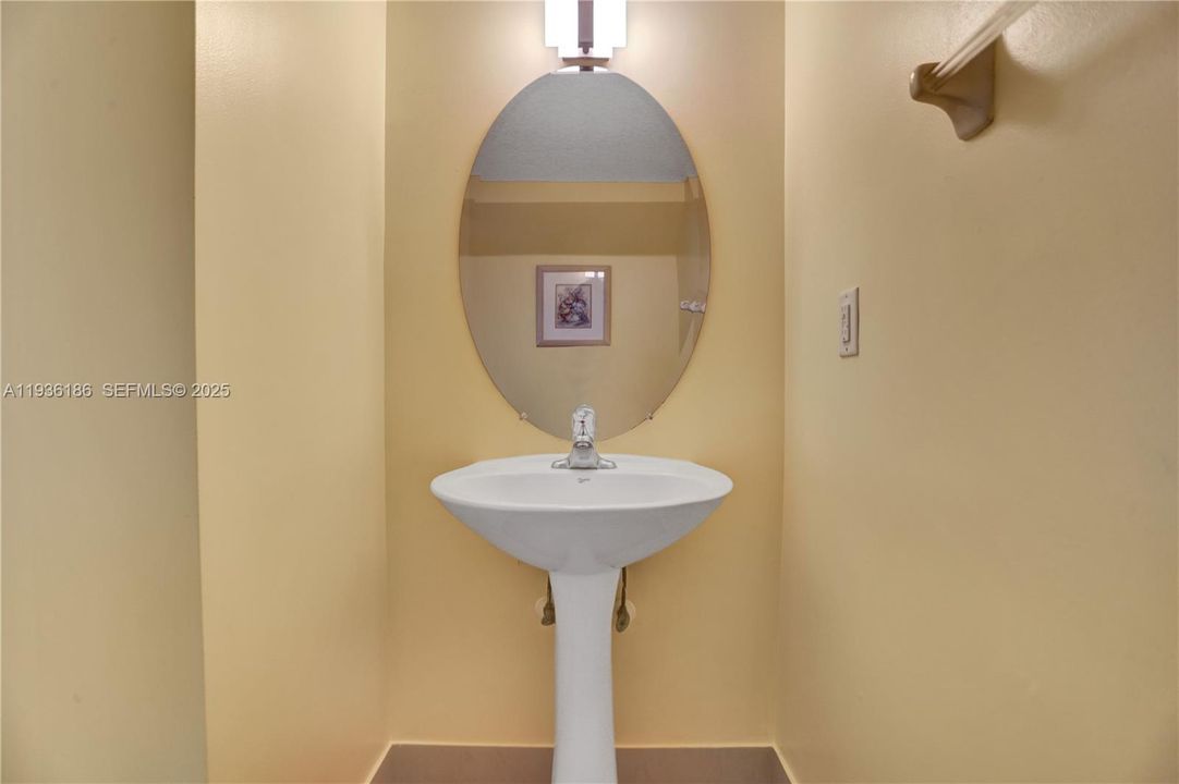 En Renta: $2,600 (3 camas, 2 baños, 1418 Pies cuadrados)