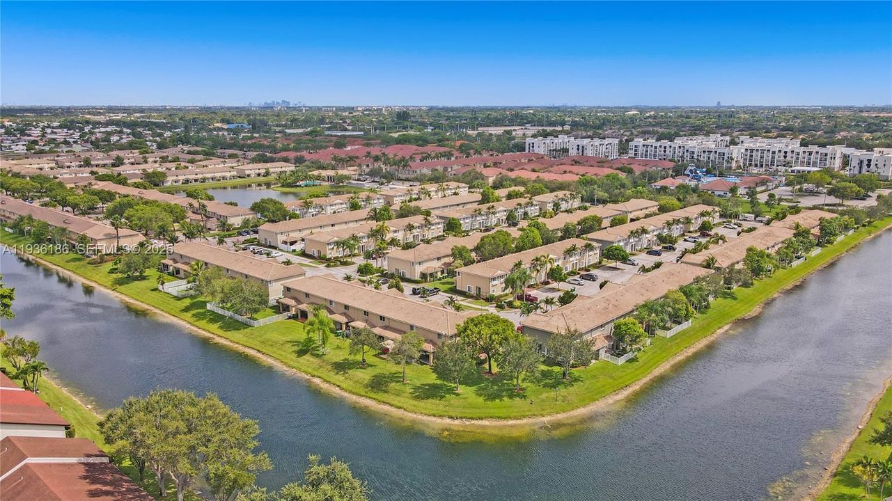 En Renta: $2,600 (3 camas, 2 baños, 1418 Pies cuadrados)