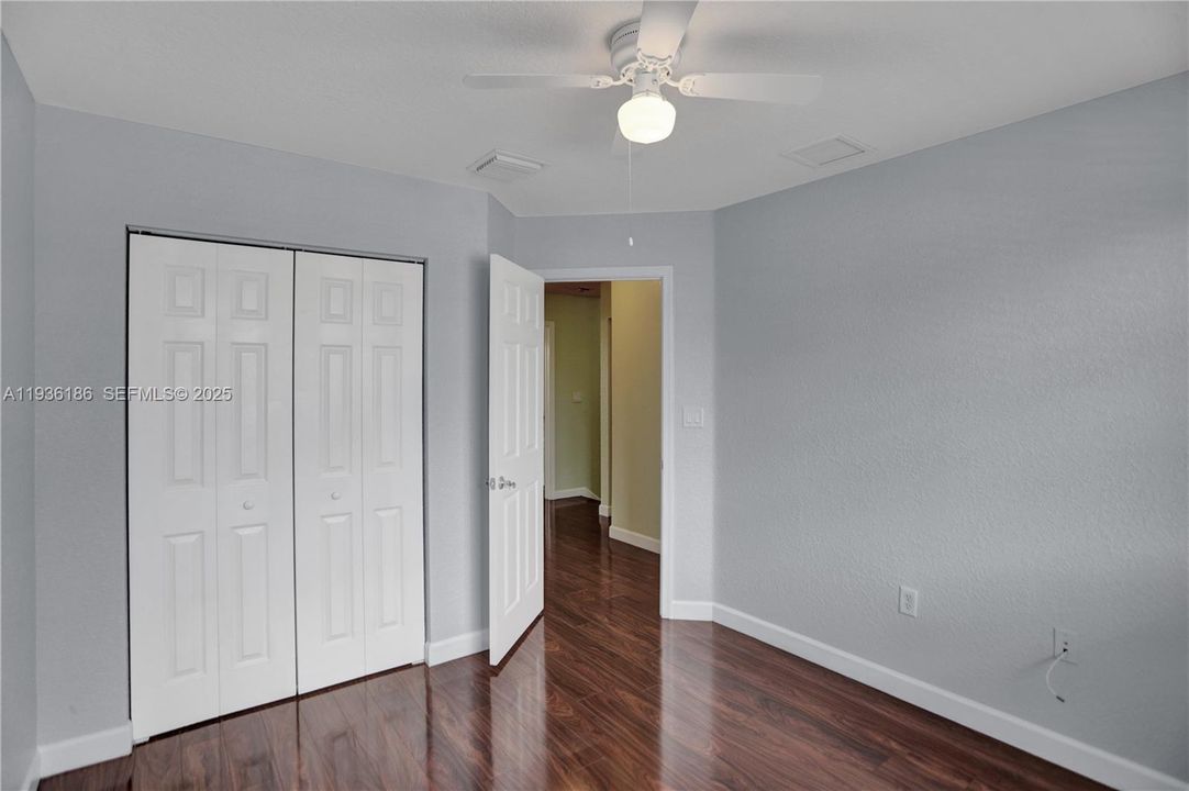 En Renta: $2,600 (3 camas, 2 baños, 1418 Pies cuadrados)