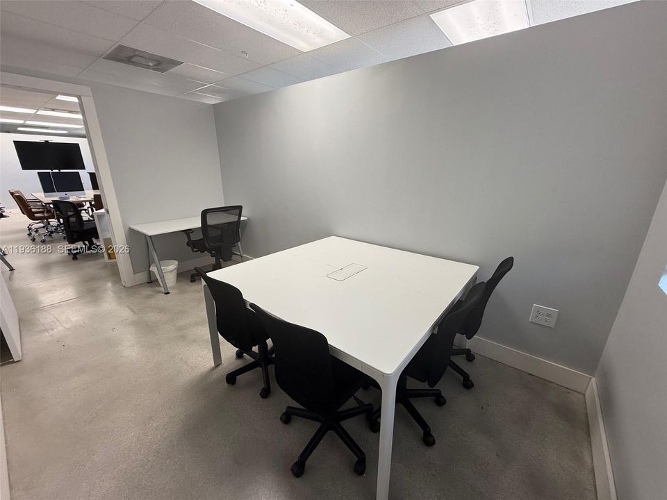 В аренду: $27 (0 спален, 0 ванн, 0 Квадратных фут)